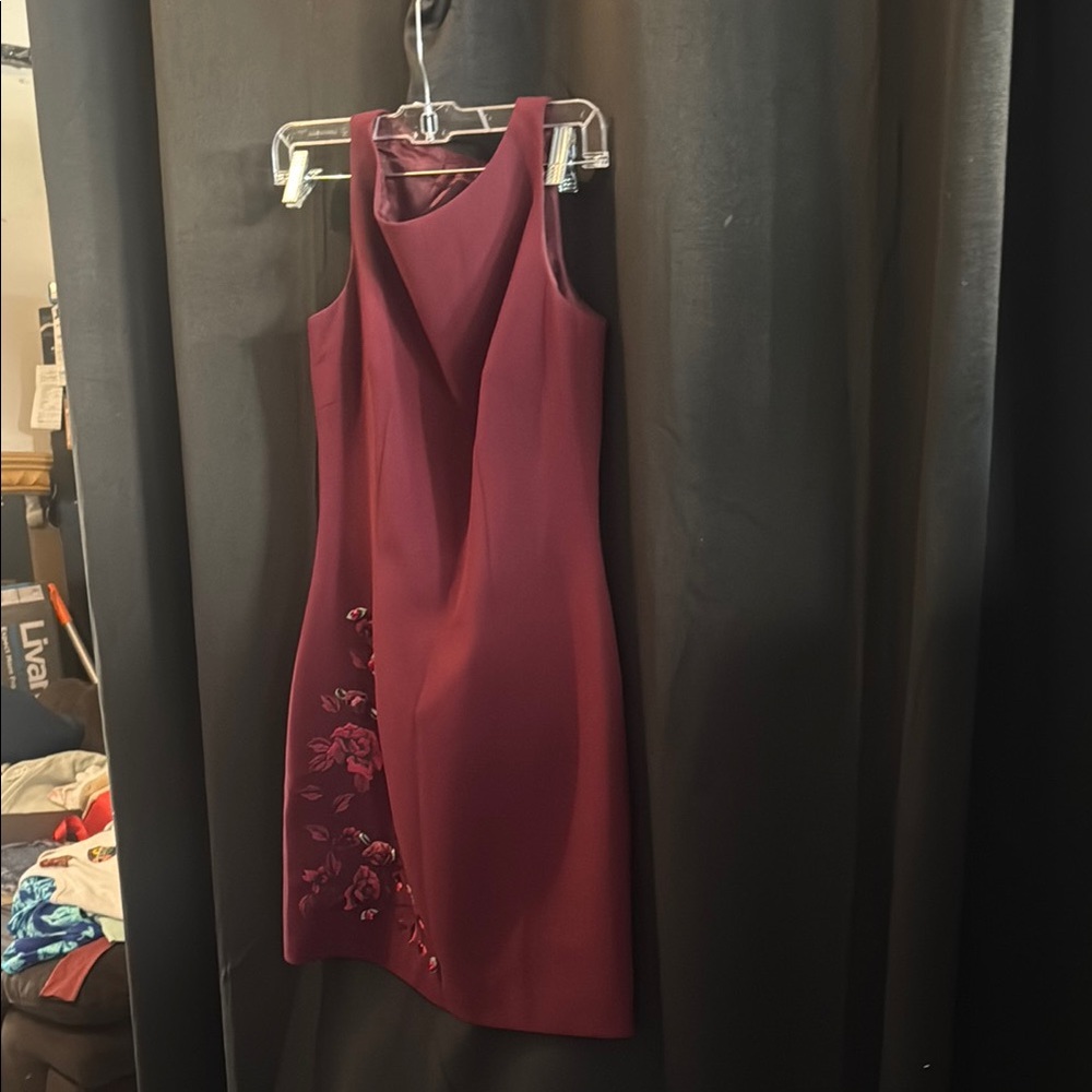 Laundry by Shelly Segal size small  Burgundy Sleeveless Dress